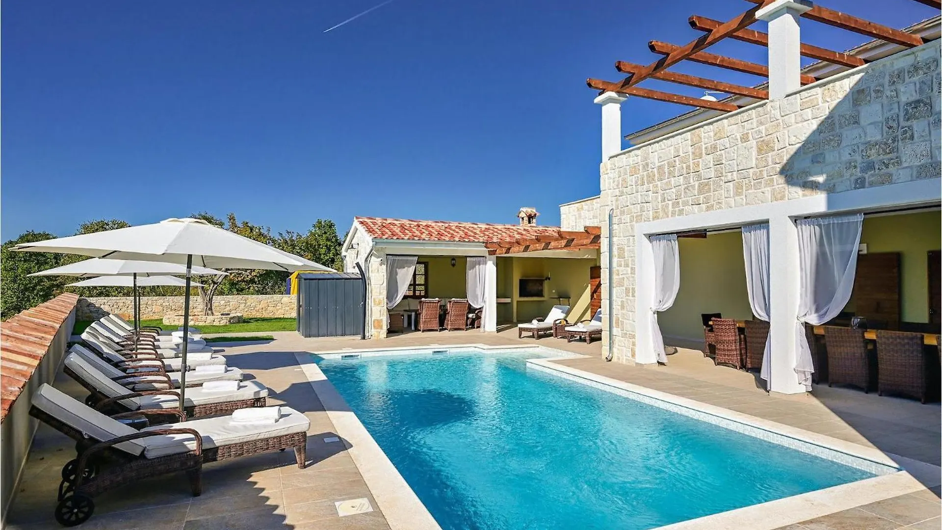 Villa Rajana Gajana 0*,  Croatia